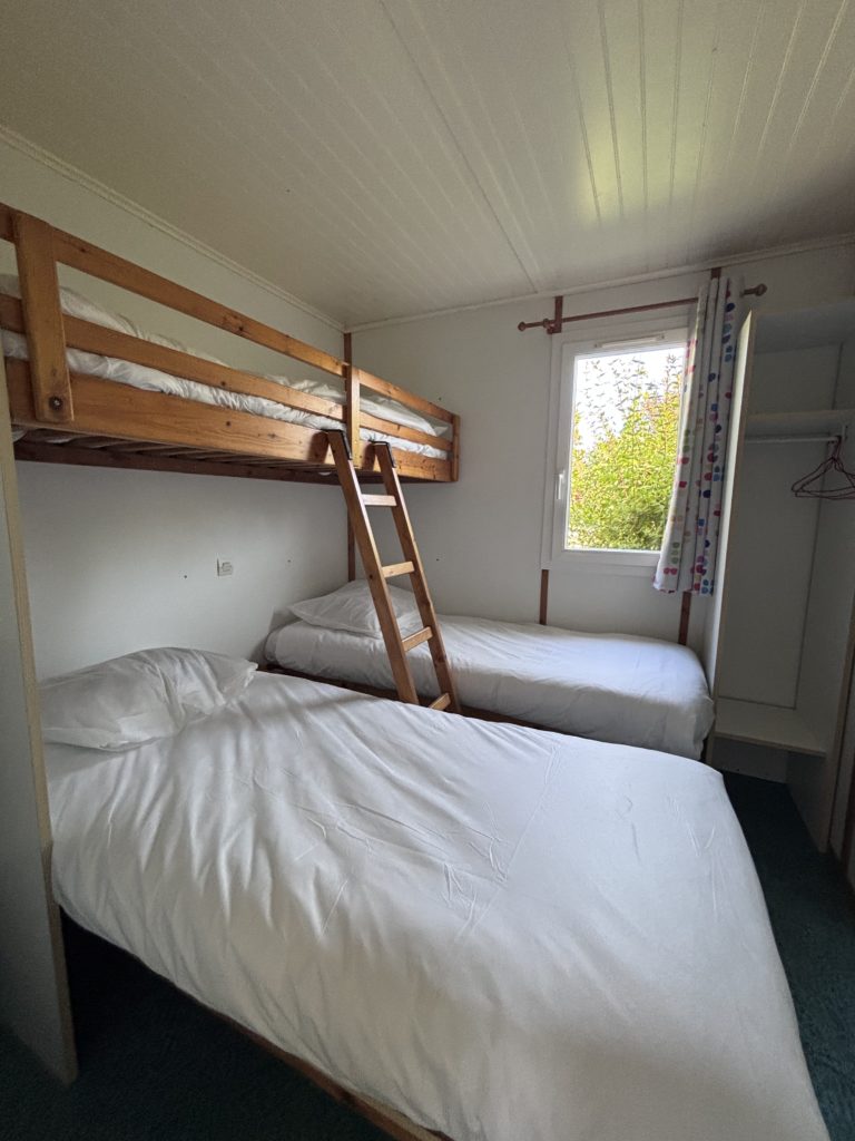 chambre enfant 3 lits