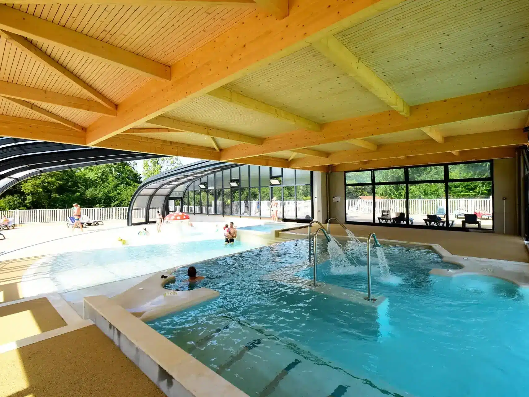 Camping dans les Landes avec piscine couverte et chauffée.